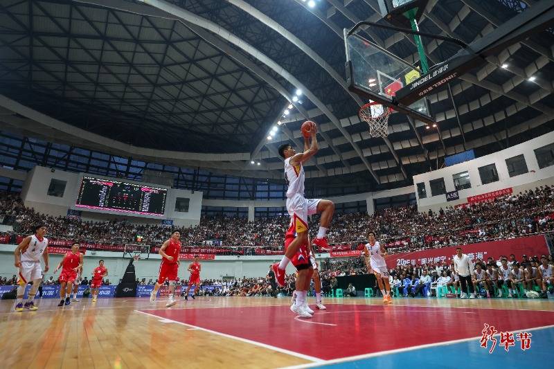 篮球场外新闻不断,话题热度爆表 篮球场外新闻不断,话题热度爆表