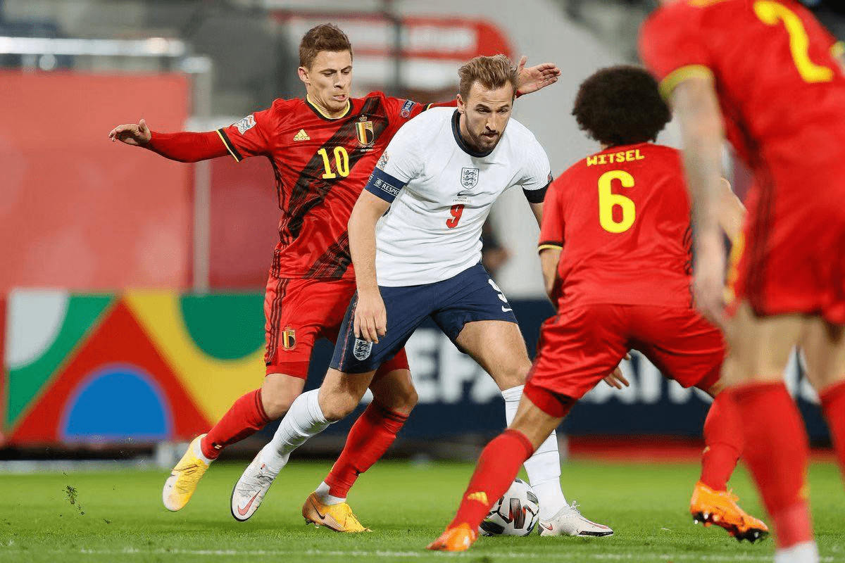 瑞典队轻取英格兰队，奥恰洛夫扛起全队