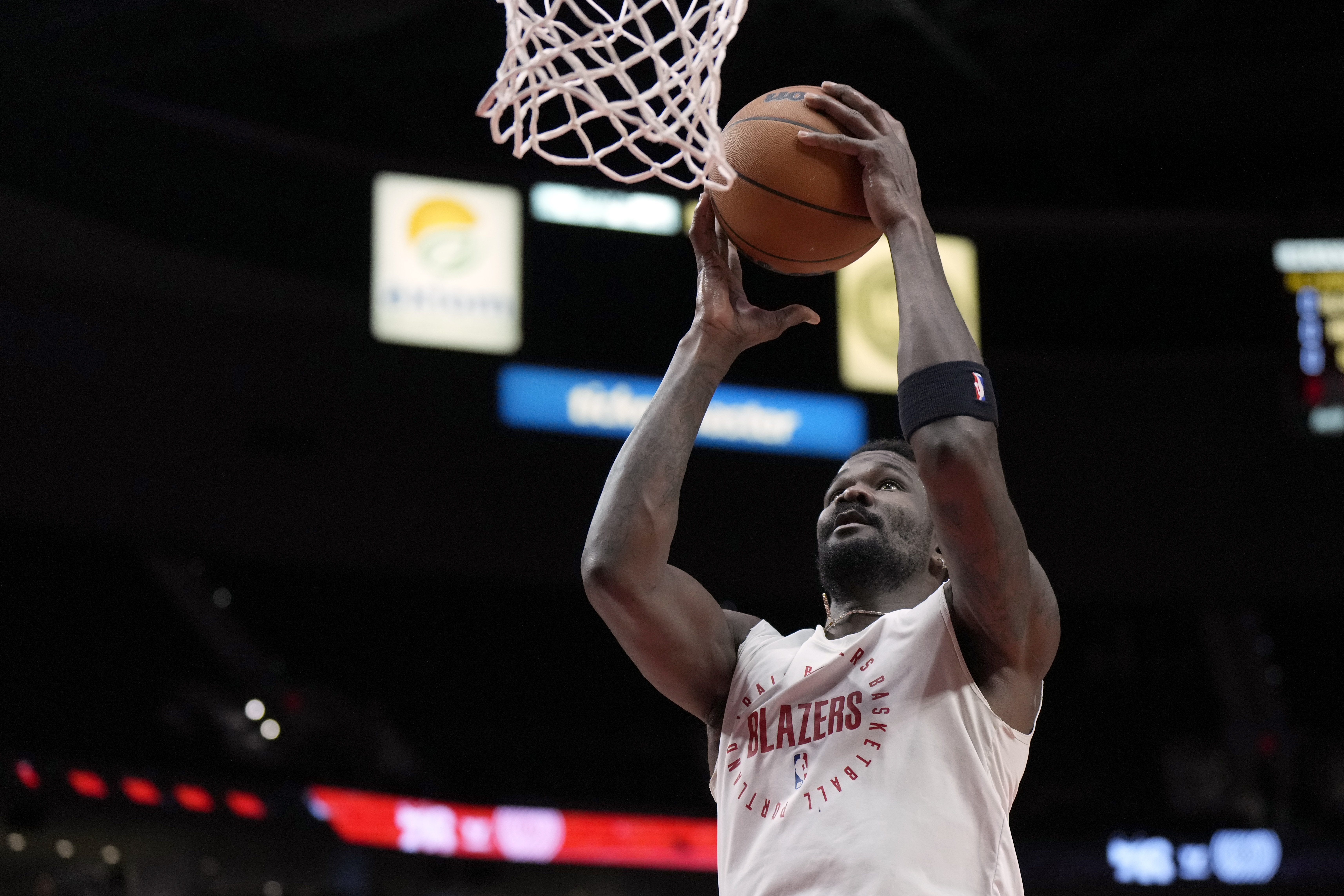 掘金翻盘步行者,米切尔点燃赛场 掘金翻盘步行者,米切尔点燃赛场