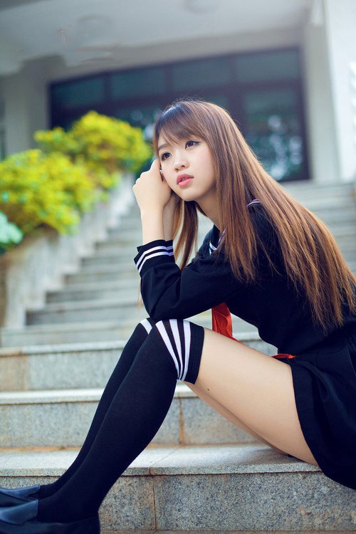 这是一篇为您定制的创意体育小说。它融合了奇幻的叙事与真实的足球底蕴，试图在日本大胜韩国与比利时门将库尔图瓦完成致命一击这两个看似矛盾的设定中，找到唯一的戏剧性归因